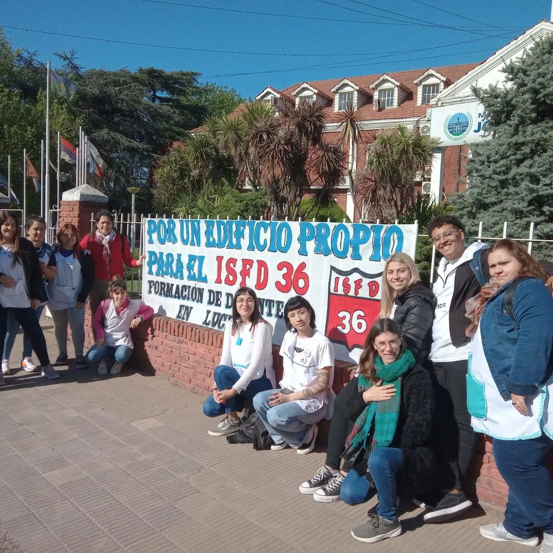 Estudiantes y Docentes del ISFD 26 Reclaman un Edificio Propio «No hay Educación sin Educadores»