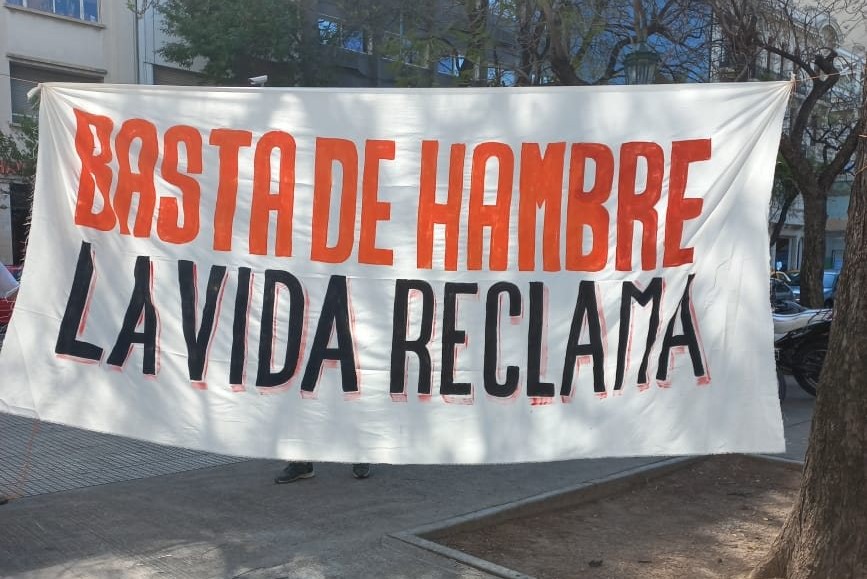 La Mesa Ecuménica se movilizó bajo el lema “¡Basta de hambre, la vida reclama!”